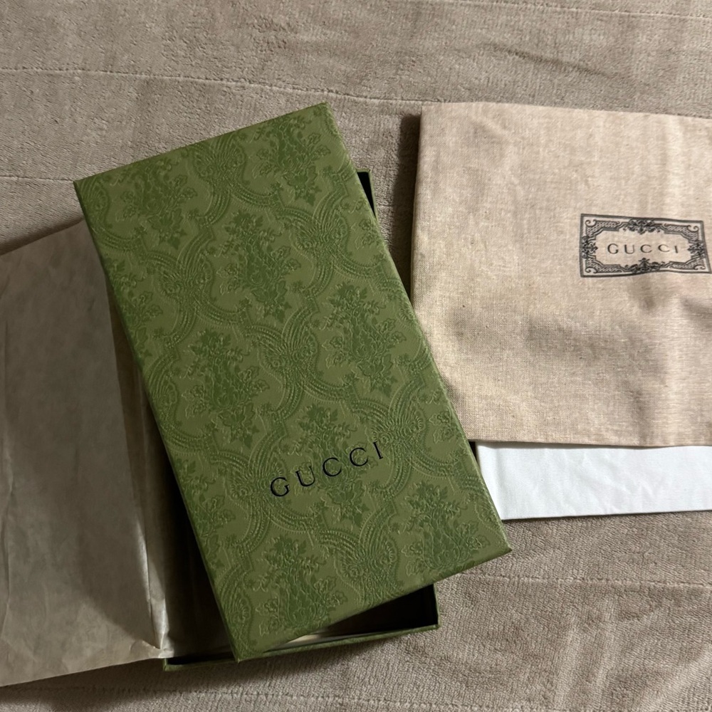 New Gucci Tan Monogram Newboy Flat Cap (Brown/Beige) - Picture 7 of 7